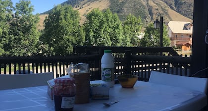 Se alquila estudio totalmente equipado con gran terraza, bienvenidos amigos de 4 patas
