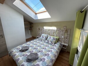3 bedrooms, soundproofing, iron/ironing board, WiFi