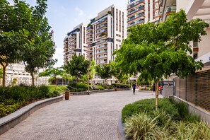 Property grounds - Superior & TLV Mall (Tel Aviv-Yafo)