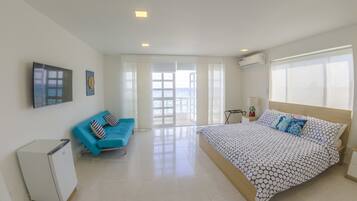 In-room safe, bed sheets
