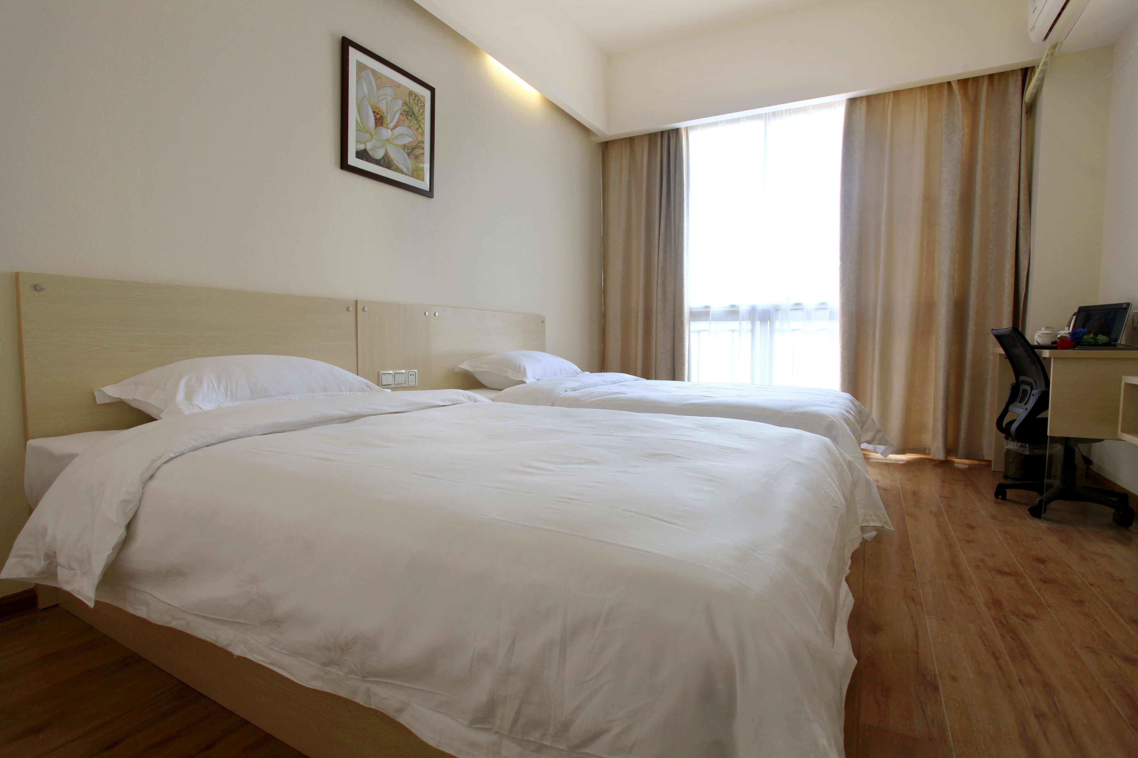 Elite Twin Room | Desk, blackout drapes, free WiFi, bed sheets