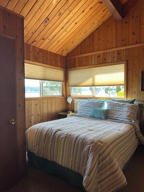 2 bedrooms, in-room safe, iron/ironing board, travel cot