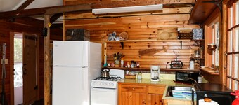 Hobby Horse - Rustic Maine Cabin, Ocean Access 22 miles from Acadia Nat'l Park