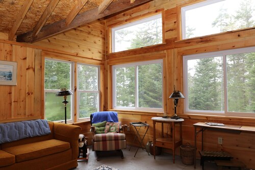 Eristäytynyt, maalaistyylinen Maine-mökki, jossa pääsy merelle 22 km: n päässä Acadia Nat'l -puistosta