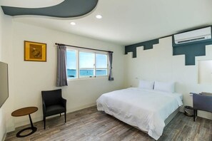 Chambre Double Standard | Bureau, rideaux occultants, lits pliants/supplémentaires, Wi-Fi gratuit