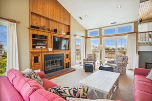 TV, fireplace, stereo