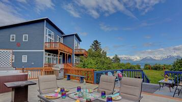 Beach/ocean view
