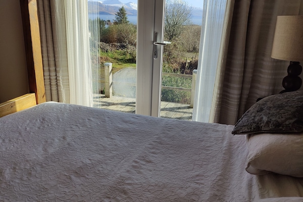 3 camere, una scrivania, ferro/asse da stiro, culla da viaggio