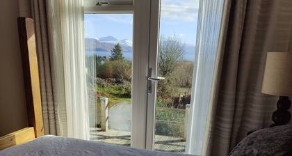 Drumgarry - Skye house with breathtaking sea views.