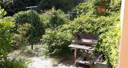 Beautiful, quiet house with garden