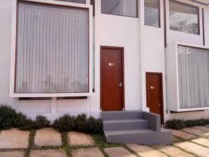 Exterior - Pondokan Tjiburial (Bandung)