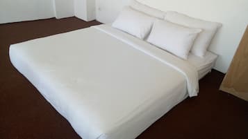 Family Room | Rollaway beds, free WiFi, bed sheets