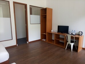 Standard Twin Room | Room amenity