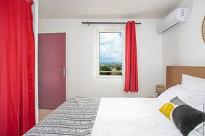 1 bedroom, desk, iron/ironing board, WiFi - Mellow Yellow - Apartment Martinique Center ☆ (Ducos)