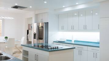 Fridge, microwave, dishwasher, coffee/tea maker