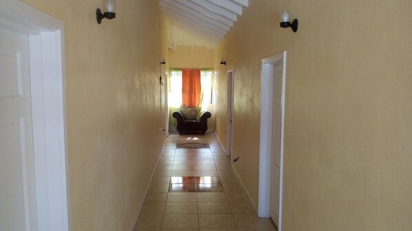 Interior - Fabulous Lab Seaview 2 (Laborie)