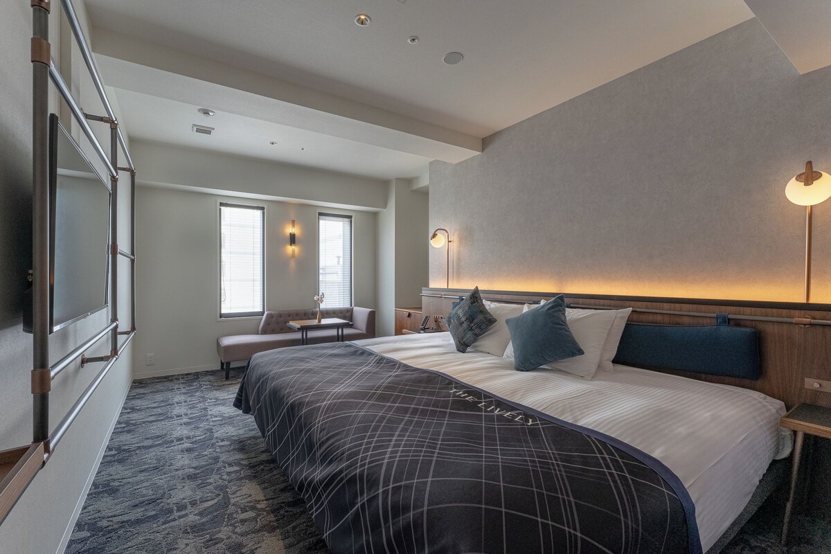 Superior King Room | Premium bedding, blackout drapes, soundproofing, WiFi (free)