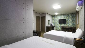 1 habitación, escritorio, cortinas blackout y sistema de insonorización