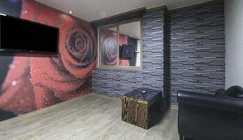 平板电视、加热地板