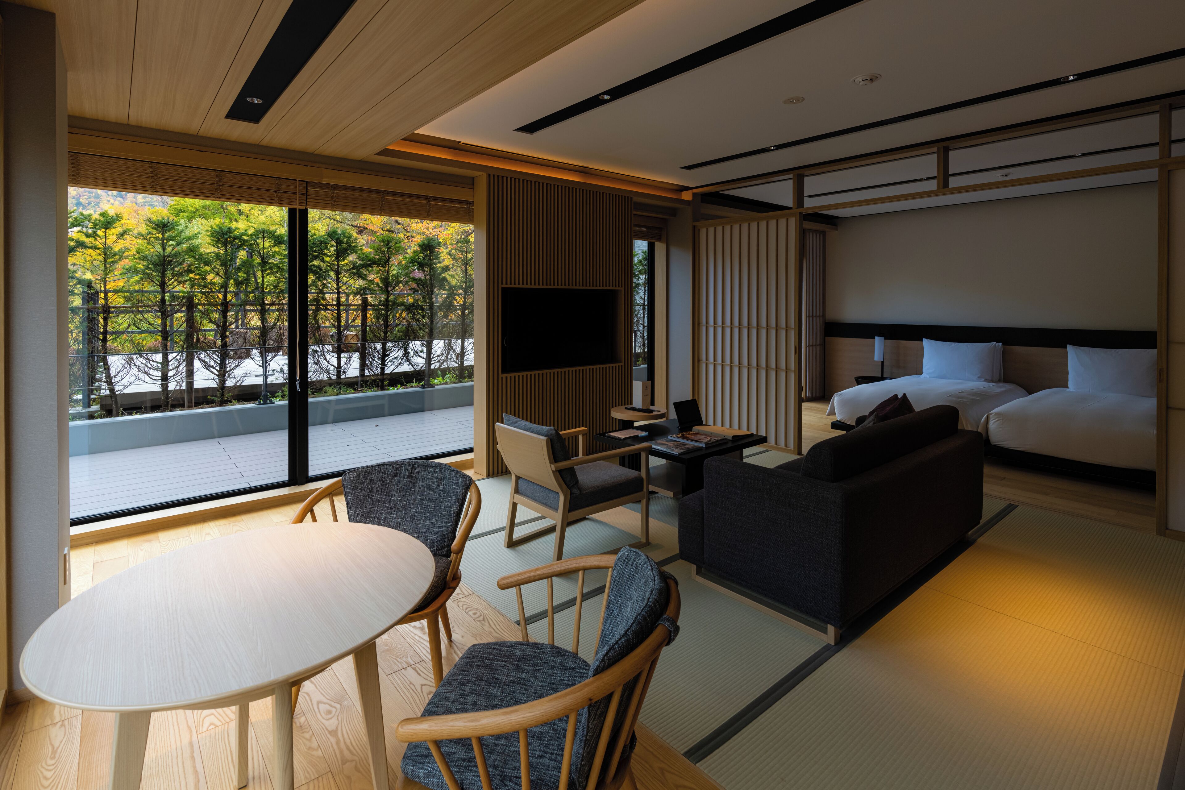 Corner Suite | Free minibar, in-room safe, blackout drapes, iron/ironing board