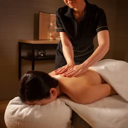 Couples treatment rooms, body treatments, aromatherapy