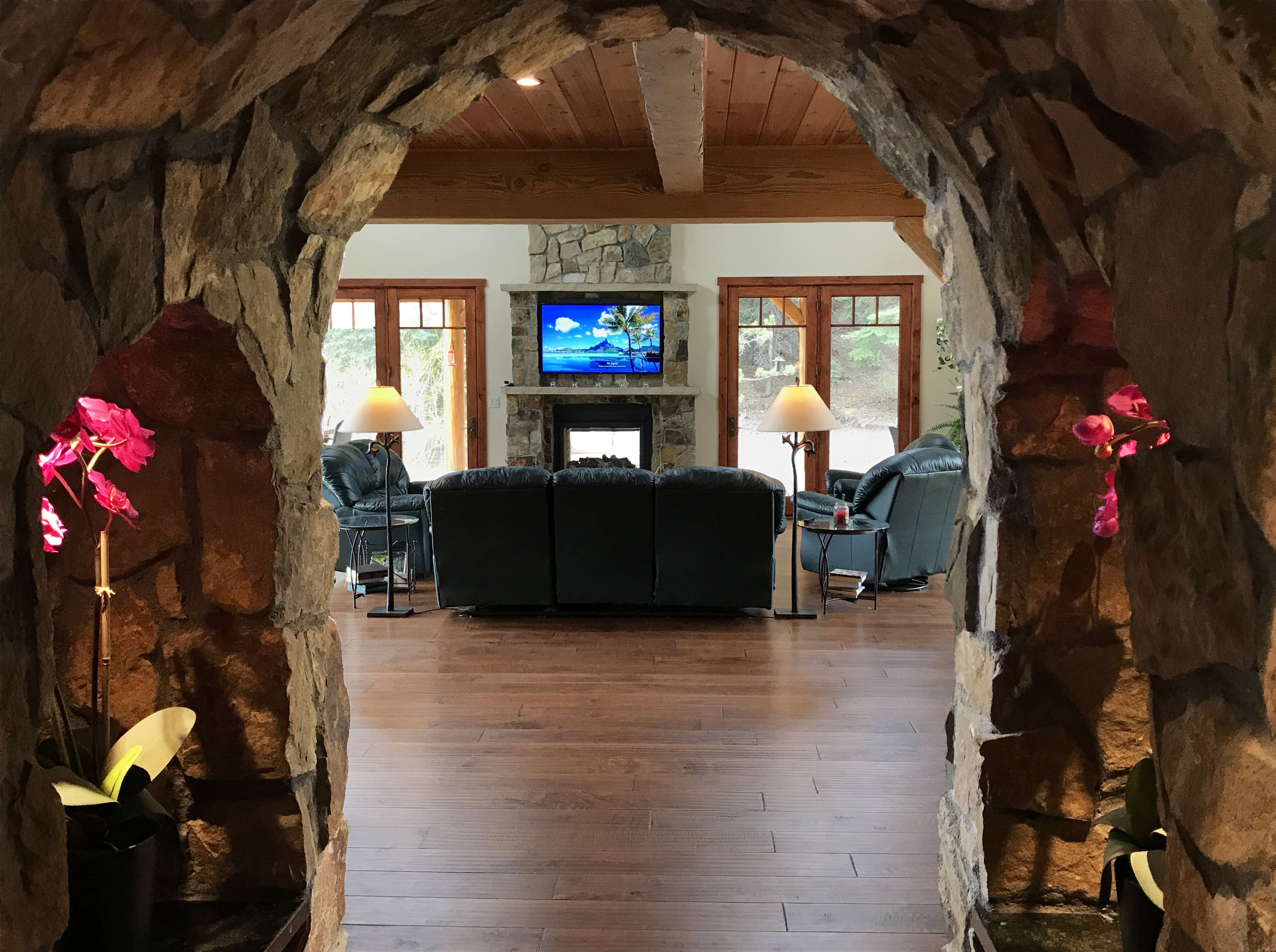 Spectacular Waterfront Home In The Mountains.  Welcome To Green Valley Lodge! - Evergreen, CO