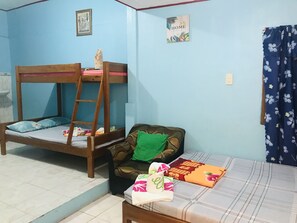 6 bedrooms, internet, bed sheets