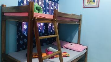 6 bedrooms, internet, bed sheets