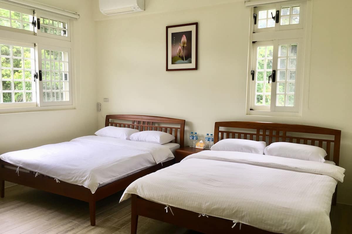 Quadruple Room, Non Smoking | Soundproofing, rollaway beds, free WiFi, bed sheets
