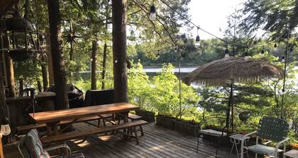 Private spacious lakefront pet friendly lodge on 300 acres,swim hike fish relax!