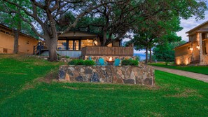 Exterior - Shade Tree Cottage- Lakefront w/ Views & Boat Dock (Kingsland)