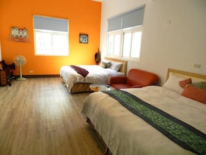 Standard Quadruple Room, 2 Queen Beds | Soundproofing, free WiFi