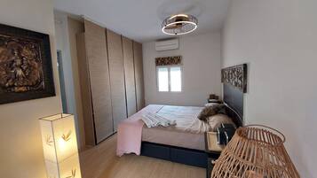 1 chambre, fer et planche à repasser, lit parapluie, Wi-Fi gratuit