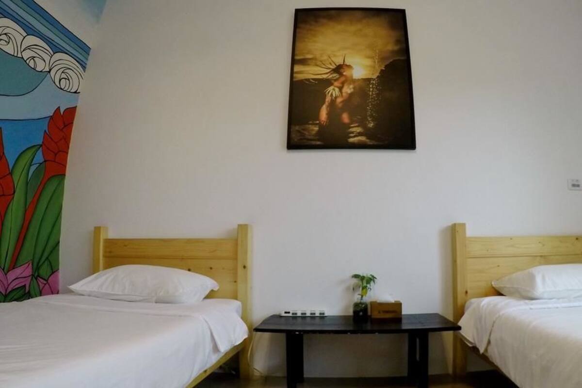 Double Room, Mountain View | Blackout drapes, free WiFi, bed sheets