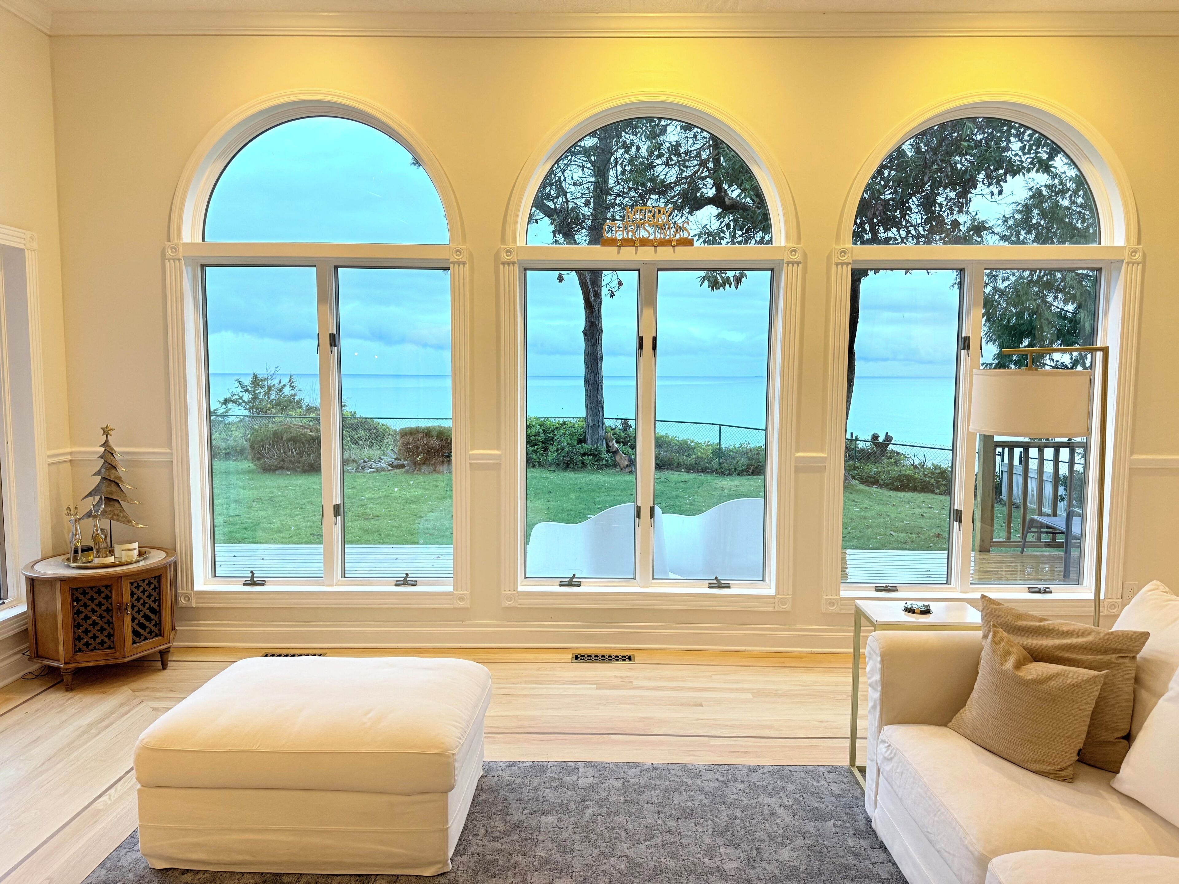 智能电视、电子游戏、桌上足球、书