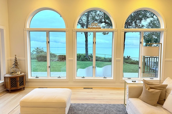 Een smart-tv, videogames, tafelvoetbal en boeken