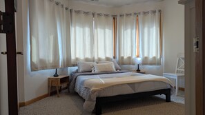 4 chambres, bureau, fer et planche Ă repasser, Wi-Fi gratuit