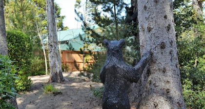 4 Bedrooms Near Beach in Park Like Setting Perfect for Family