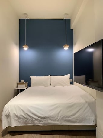 Escritorio, cortinas blackout, sistema de insonorización y wifi gratis