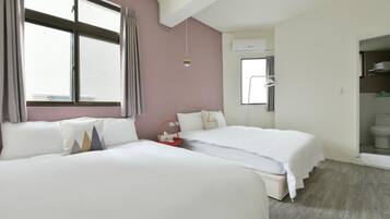 Desk, blackout drapes, soundproofing, free WiFi