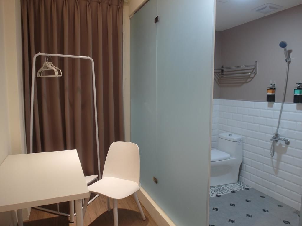 Standard Single Room | Desk, blackout curtains, soundproofing, free WiFi