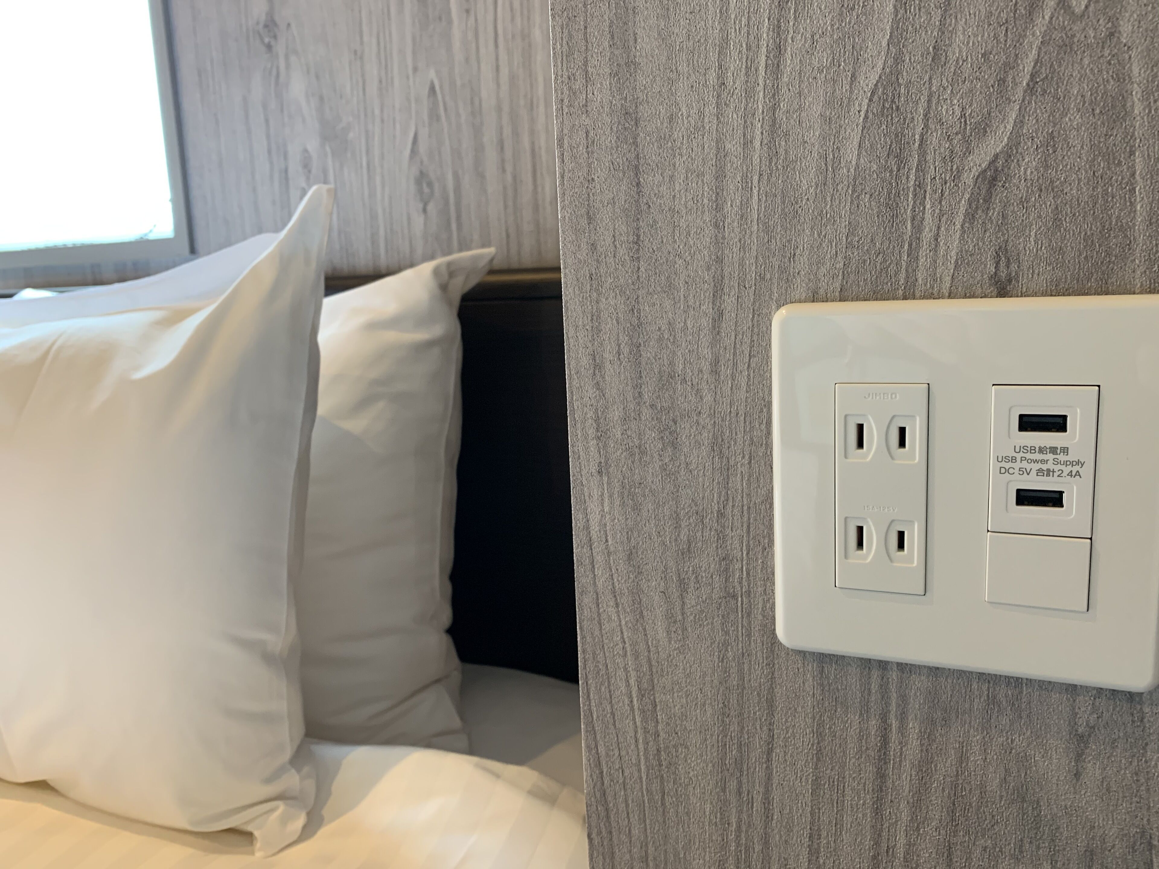 1 bedroom, in-room safe, desk, blackout curtains