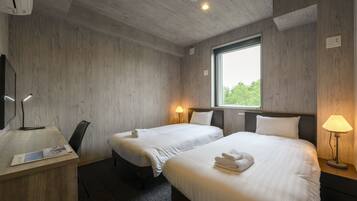 In-room safe, desk, blackout drapes, free WiFi