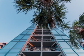 Property grounds - SeaGlass Tower™ - 1 Bedroom Standard - Limited View (Myrtle Beach)