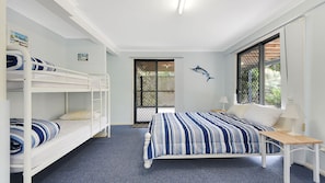 3 bedrooms, bed sheets