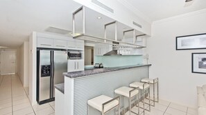 Apartment, 4 Bedrooms | Private kitchen | Full-size fridge, microwave, oven, stovetop - Deep Blue 20 (Moreton Island)