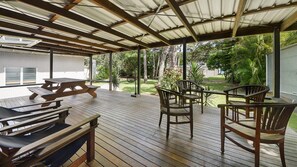 House, 3 Bedrooms | Terrace/patio