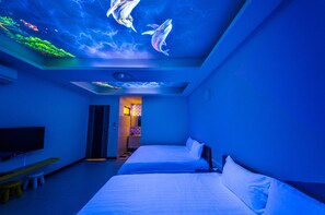 Gallery Quadruple Room | Premium bedding, down comforters, individually decorated, soundproofing - Chikan Fun Guesthouse (Tainan)