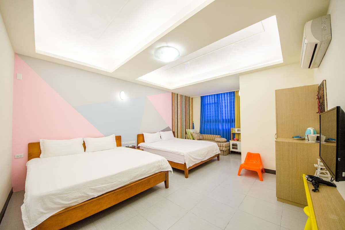 Gallery Quadruple Room | Premium bedding, down comforters, individually decorated, soundproofing