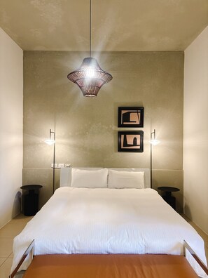 Comfort Double Room | Premium bedding, down comforters, individually decorated, soundproofing - Chikan Fun Guesthouse (Tainan)